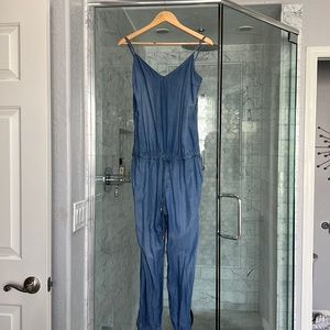 Splendid soft and thin Jean jumpsuit.